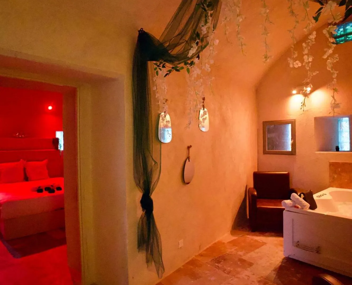 Les Secrets Du Fort - Love Room Unique Альбервиль 0*,